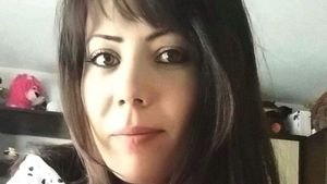 Gabriela a murit pe un pat de spital din Anglia, după ce a născut! Medicii, acuzați că i-au administrat sânge prea târziu