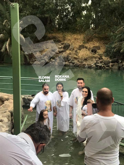 Florin Salam și Roxana Dobre s-au botezat în Iordan