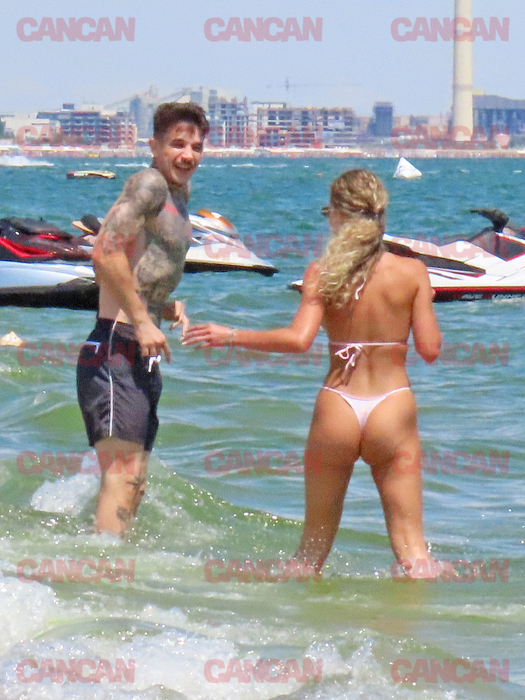MGK și fiului celebrului manelist, Vali Vijelie, au petrecut clipe splendide la mare