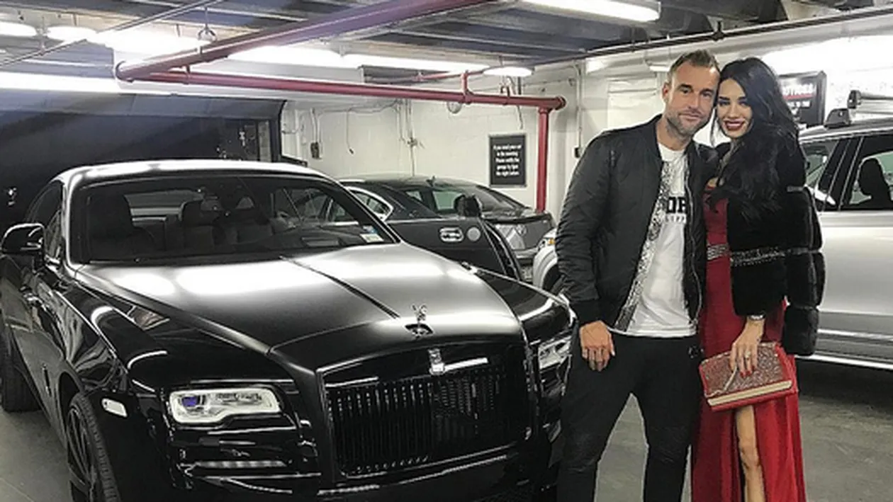 Cum l-a aşteptat ANDREEA SASU pe iubitul ei, PHILIPP PLEIN, de ziua lui! Fotografia din dormitor a stârnit imaginaţia bărbaţilor