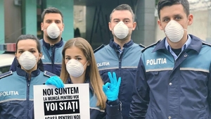 FOTO. Apel emoționant făcut de medicii și polițiștii din România, în plină epidemie de coronavirus: „Stai acasă pentru noi”