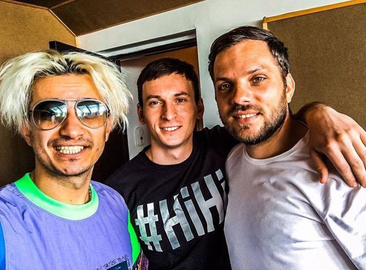 L-a părăsit, dar el i-a scris o piesă care a ajuns hit! Cine e femeia care l-a rănit pe Denis, solistul de la “The Motans”