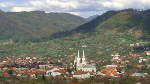 Ai auzit de orașul din România cu străzi pavate cu aur? Legenda fabuloasă care ridică Baia Sprie, din Maramureș, pe un piedestal de neatins