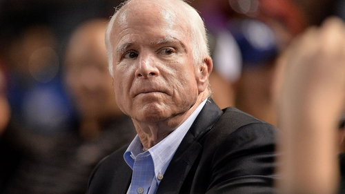 John McCain a murit la vârsta de 81 de ani. Senatorul american își întrerupsese tratamentul pentru cancer