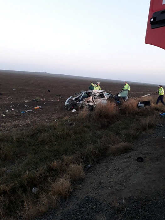 Accident grav pe o şosea din Constanţa! Un microbuz s-a ciocnit cu un autoturism! Sunt 6 victime
