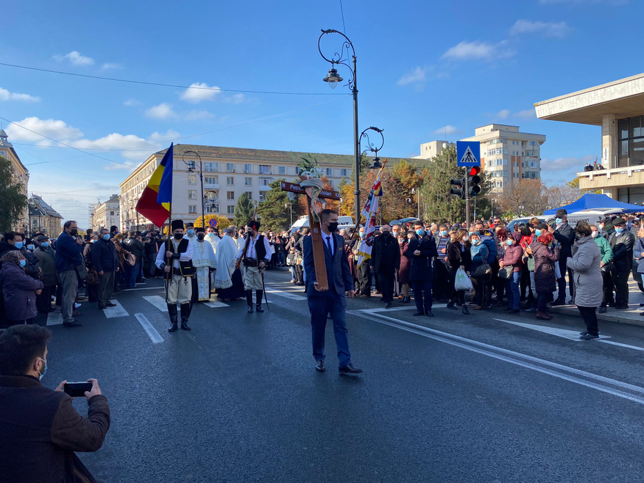 Ce scrie pe crucea lui Petrică Mâţu Stoian? Acesta a fost numele lui real, de fapt