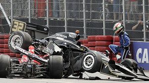VIDEO Accident groaznic la o cursa din Brazilia: americanul Andretti, la un pas de moarte!