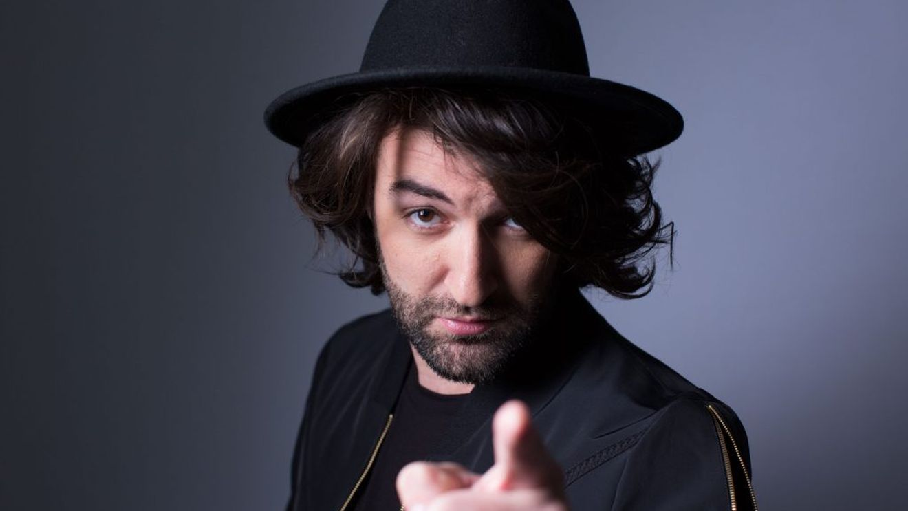 Smiley s-a reprofilat! A cântat muzică lăutărească la o nuntă. Ce artiși i-au fost alături