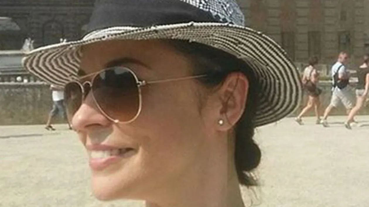 Andreea Marin o sa ia foc! Confundata cu batrana doamna Mihaela Radulescu