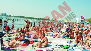 200.000 de turisti pe litoral