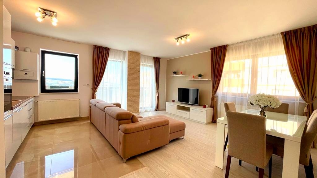 Ce a descoperit un bărbat, imediat după ce s-a mutat în noua locuință. Proprietarul a avut parte de o adevărată surpriză