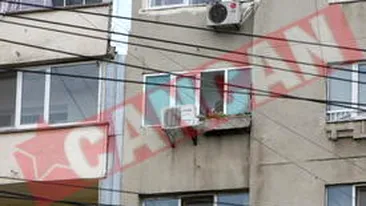 Adrian Enache in divort, dar in casa cu sotia