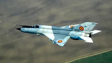 Un avion MIG 21 Lancer s-a prabusit la Campia Turzii! Pilotul si copilotul au decedat!