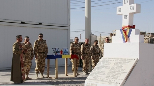 Momente sfâşietoare acasă la unul dintre militarii morţi în accidentul din Argeş! Ce a păţit colegul care a mers să anunţe familia: ”Mă va urmări toată viaţa!”