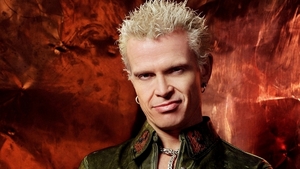 Whiskey, vodka si multa carne! Vezi ce alte pretentii are celebrul Billy Idol pentru concertul de la Bucuresti!