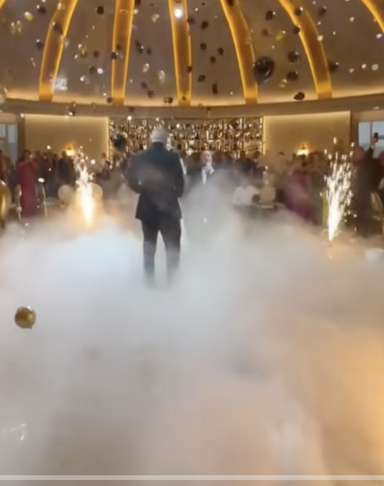 Ce mamă are Livian Pop! Soția lui Nelson Mondialu’ a atras toate privirile la nunta fiului ei. VIDEO