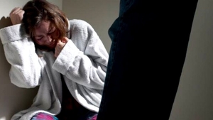 Femeie torturată și violată de șapte polițiști, în timp ce era deținută ilegal. Cum s-a întâmplat totul