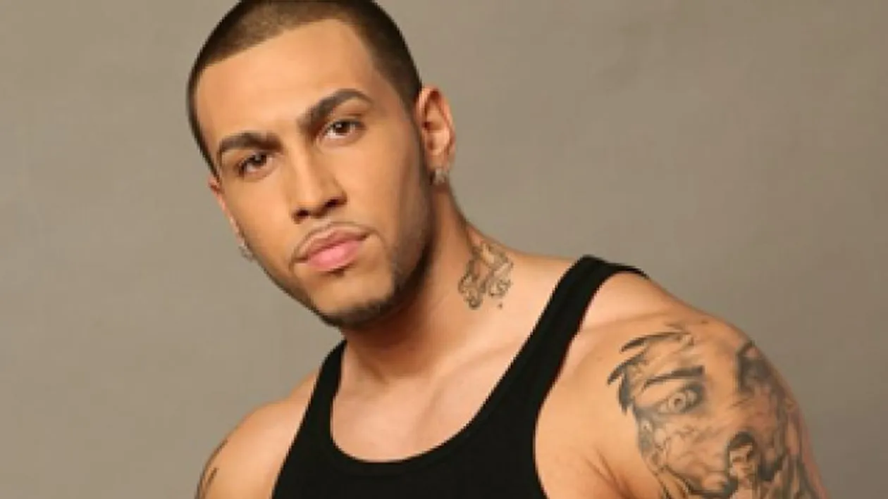 Alex Velea, aşa cum nu l-ai mai văzut până acum - flăcău maramureşean! Uite-l îmbrăcat în port popular!