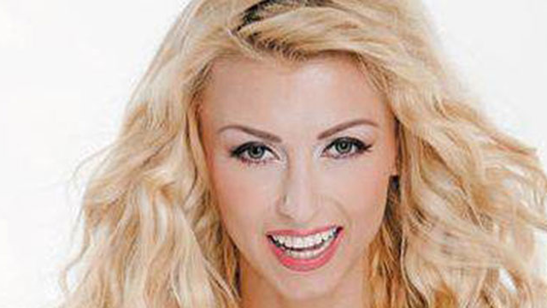 Andreea Balan si-a vizitat rudele din Vrancea! Cu cine crezi ca s-a distrat vedeta la tara?