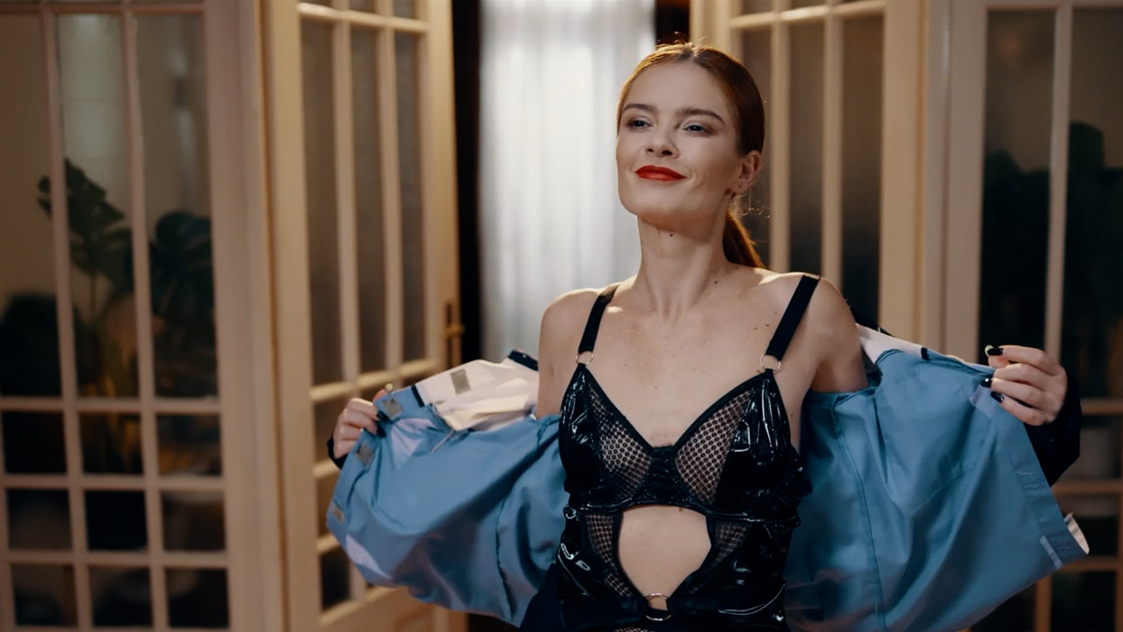 „Mă mut la mama”, o comedie despre familie și toate problemele ei. Primele imagini de pe platourile de filmare