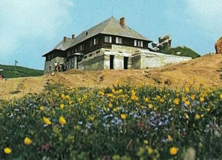 Cabana Babele, din masivul Bucegi. Foto: Facebook