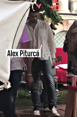 Alex Pițurcă s-a distrat la București în timp ce iubita lui era la Paris