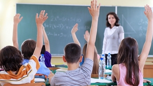 Tatal unui elev de clasa a 5-a, in stare de soc! A urcat ghiozdanul fiului sau pe un cantar: "Dati mai departe, poate..."
