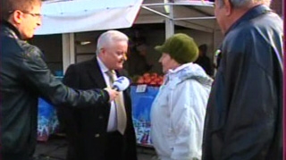 VIDEO Nu aduce anu' ce aduce Columbeanu! Uite ce priza are la alegatori si cum il sustine lumea din tot Bucurestiul pe "primarul Irinel"
