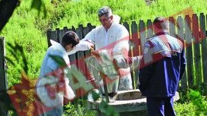 Un tanar pompier s-a spanzurat cu cravata in casa unui coleg