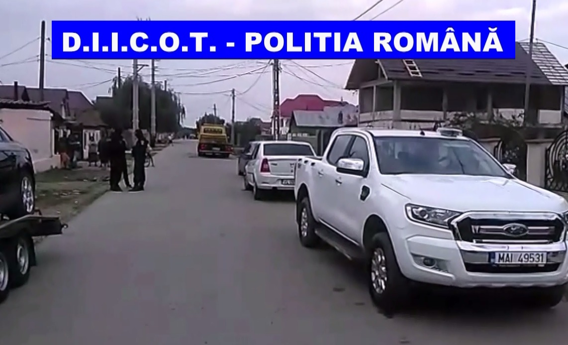 Nouă percheziții au loc în Dâmbovița și Argeș pentru destructurarea rețelei care exploata sexual minori