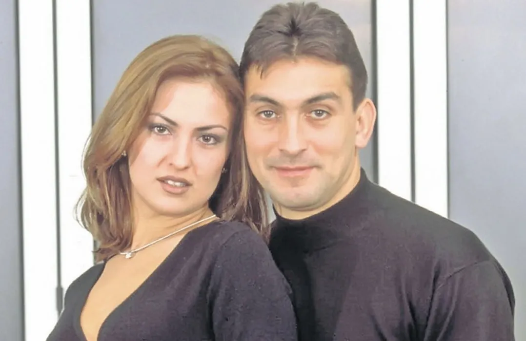Ea este Letiția, mama lui Toto! Ilie Dumitrescu și-a părăsit prima soție de dragul Letiției, copia fidelă a Monicăi Bellucci
