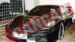 Gaddafi a ramas fara Ferrari
