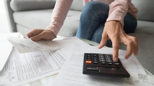 Cât i-a venit întreținerea luna aceasta unui bucureștean care locuiește la bloc! Ca sa achite datoria, bărbatul a făcut credit la bancă