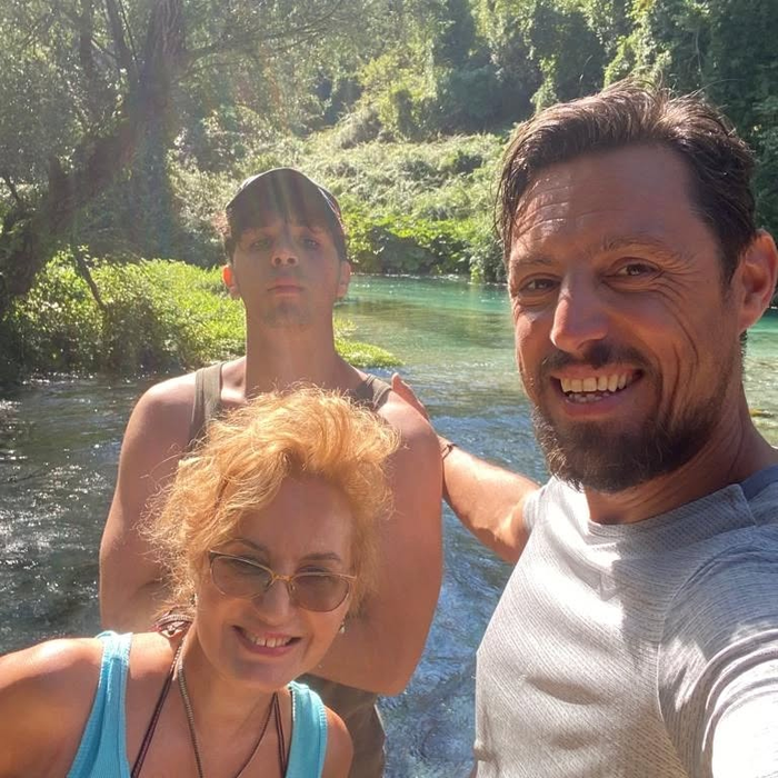 Daniel Pavel, alături de fosta parteneră și de fiul lor/ Sursa foto: Instagram