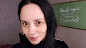 ANDREEA MARIN şi sora ei, surprinse la fel ca în copilărie! Cum arată una lângă alta!