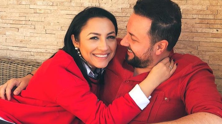 Detalii neștiute din familia Măruță. Cum o strigă Cătălin și restul familiei pe Andra. Cântăreața are o poreclă haioasă