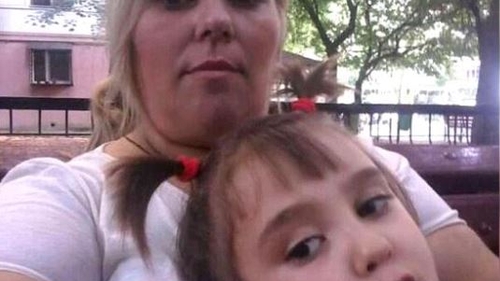 O mamă și fiica ei riscă să ajungă în stradă, în plină pandemie COVID-19. Înglodată în datorii, Maria Vintilă cere ajutorul oamenilor: “Sunt disperată! Îi rog pe toți...”