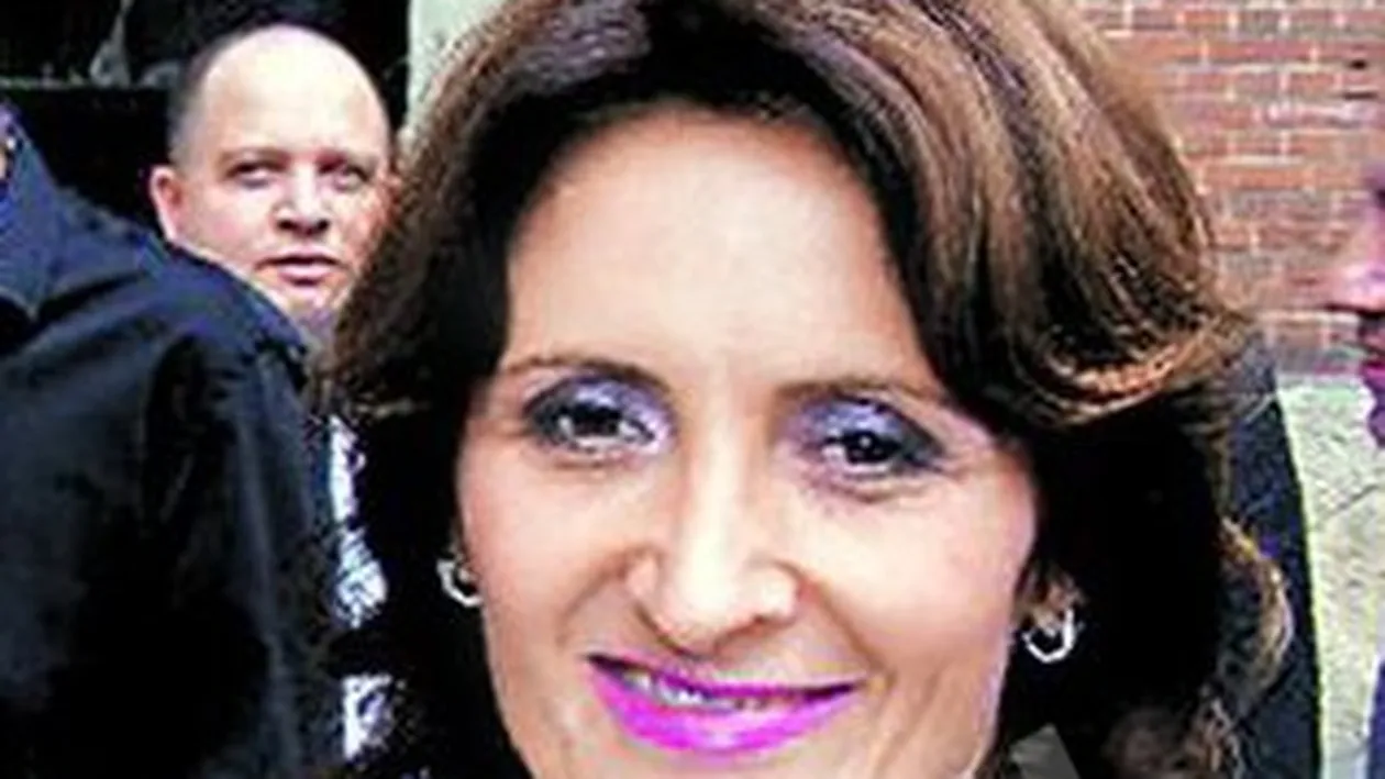 Fiicei lui Halagian ii plac prospaturile! Se iubeste cu un rugbist mai tanar cu 16 ani