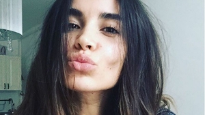 LILI SANDU, prima reacţie după ce a prins un telefon la ieşirea de la „Ferma Vedetelor“! Ce fotografie a postat pe Internet