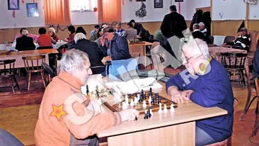 Bunicii din Targu Jiu fac economie la facturi pe timp de iarna! Ard gazul la Clubul Pensionarilor