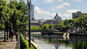 ANM a anunțat cum va fi vremea în București azi, 4 iunie. Caniculă și maxime de până la 26 de grade