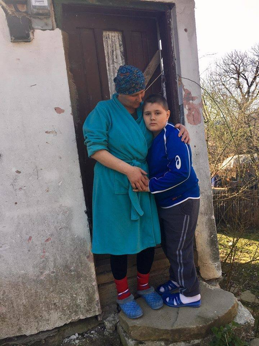 Răsturnare de situaţie în cazul Violetei, la puţin timp după ce echipa emisiunii „Visuri la cheie” i-a refăcut casa! Ce s-a întâmplat cu băieţelul mic, bolnav de autism