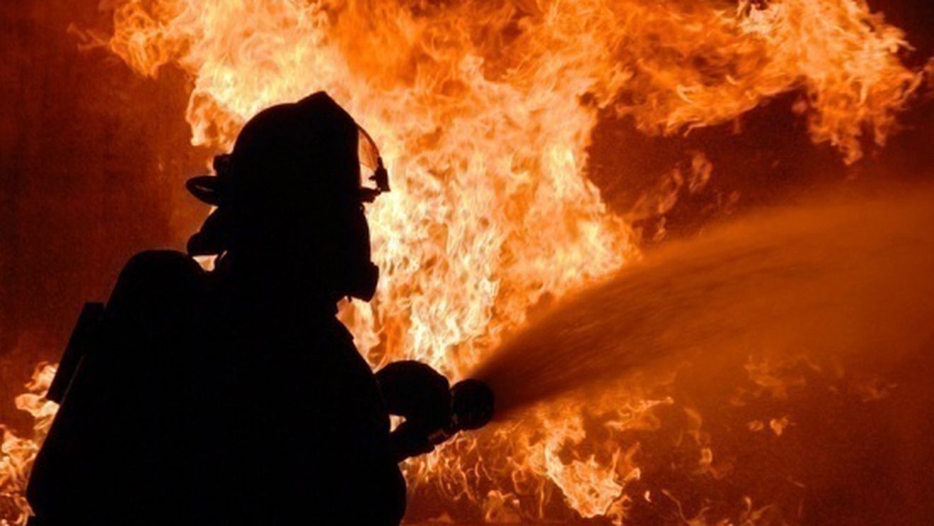 Incendiu puternic în Braşov! Groapa de gunoi, în flăcări