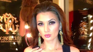 Ramona Gabor are talente ascunse! Nu a găsit vopsea roşie de ouă in Dubai, dar s-a descurcat cum a putut. Uite ce a iesit!