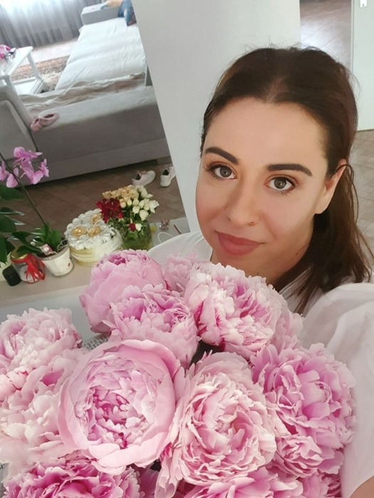 Oana Roman a rupt internetul în două cu o poză: ”Să mor dacă am văzut că…”