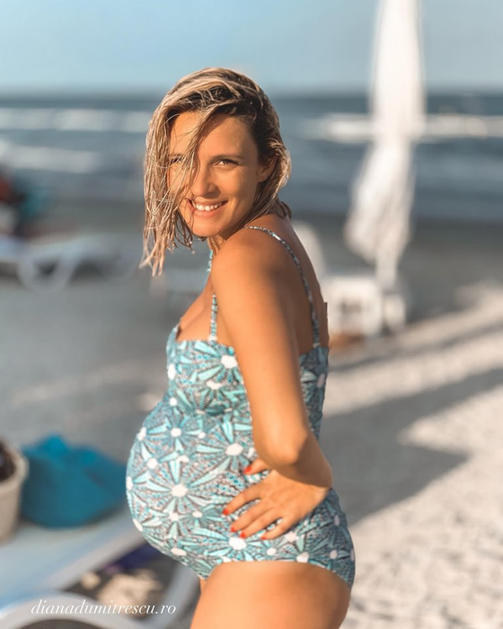 Diana Dumitrescu, o graviduță sexy în costum de baie: ”Cea mai frumoasă mămică”