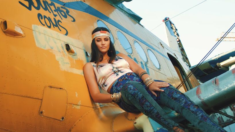 Antonia cântă latino! Cel mai nou videoclip al artistei, alături de un columbian!