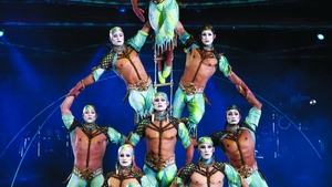 Artistii de la Cirque du Soleil aduc in Romania sute costume fabuloase pentru Alegría