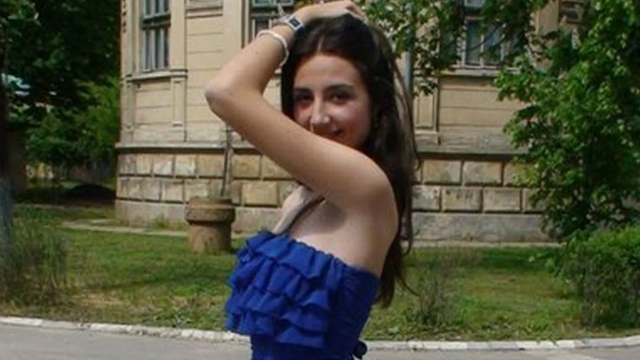 Desteapta, dar mai ales frumoasa! Cum arata bucuresteanca de 10 de la BACALAUREAT 2013. A dat BACUL la romana, mate si chimie