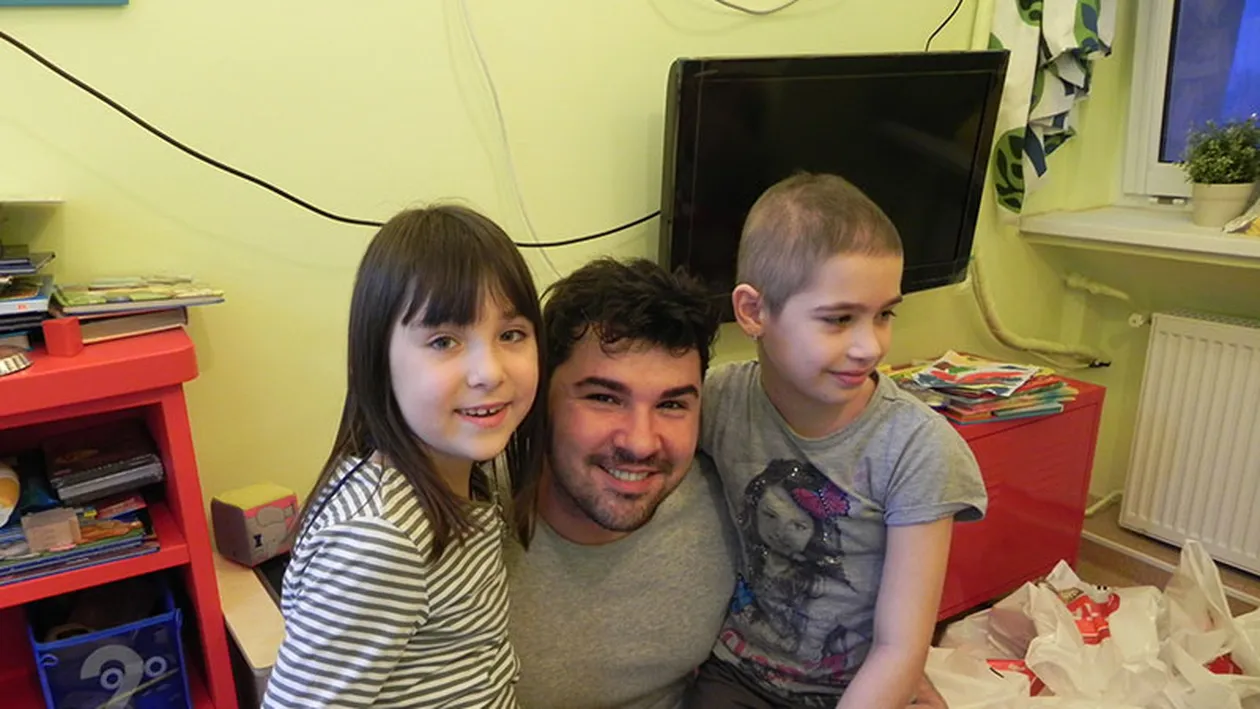 Dragos Chircu şi Compania 7 au adus un zâmbet pe feţele copiilor bolnavi de cancer